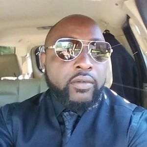 Meet your Posher, Derrick